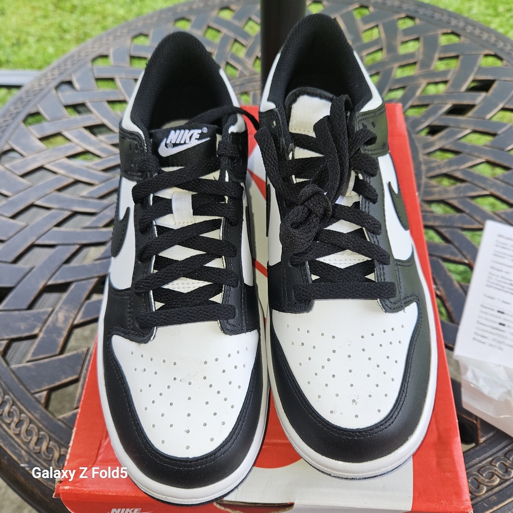 Nike Pandas Dunk Low New In Box. Black and White Sneakers. 7Y/8.5W